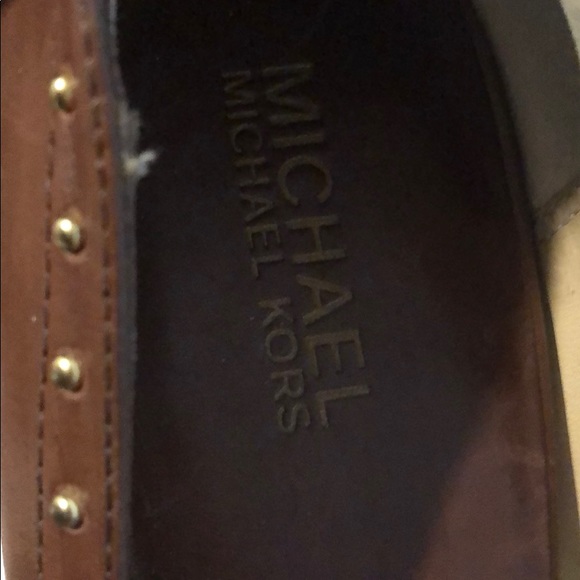 BEAUTIFUL BROWN AND GOLD micheal kors heels. - Picture 4 of 4